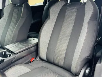 PEUGEOT 5008 1.6D 7 LOCURI