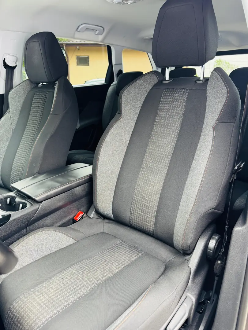 PEUGEOT 5008 1.6D 7 LOCURI
