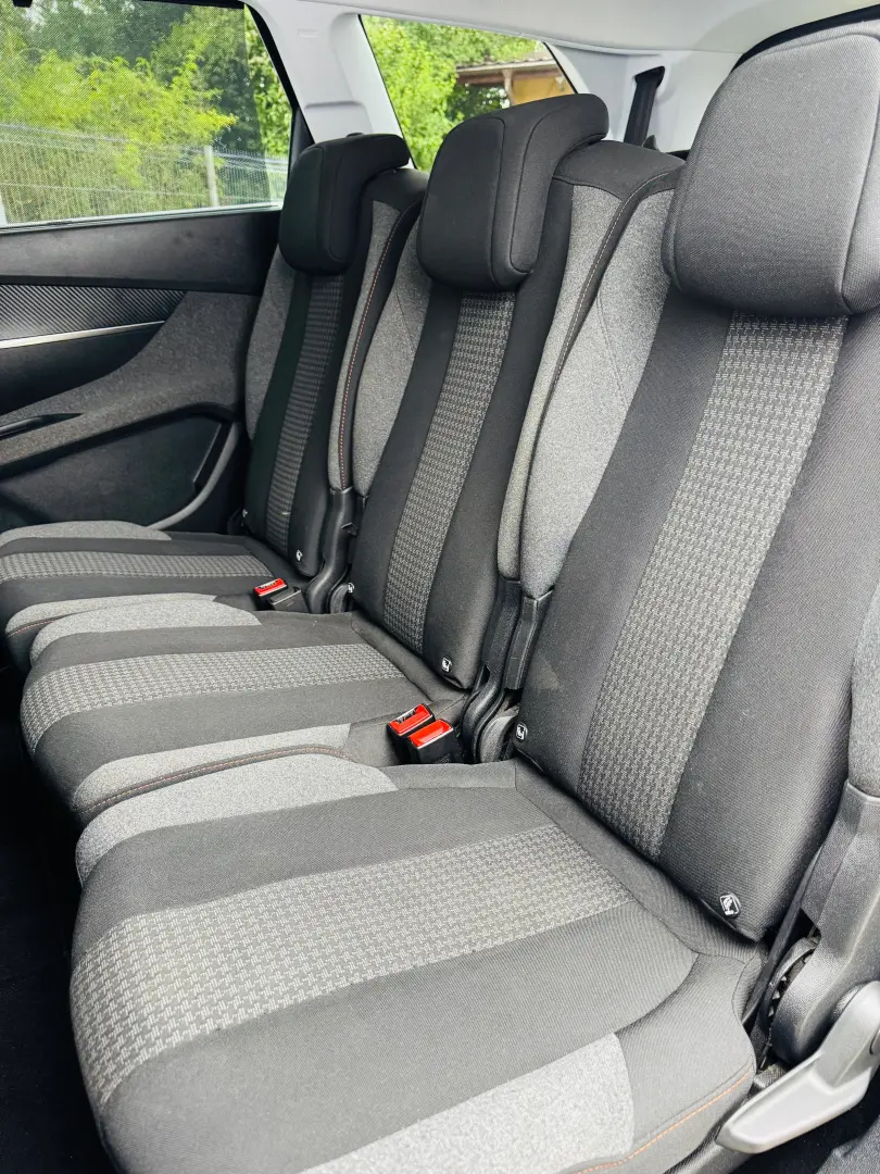 PEUGEOT 5008 1.6D 7 LOCURI