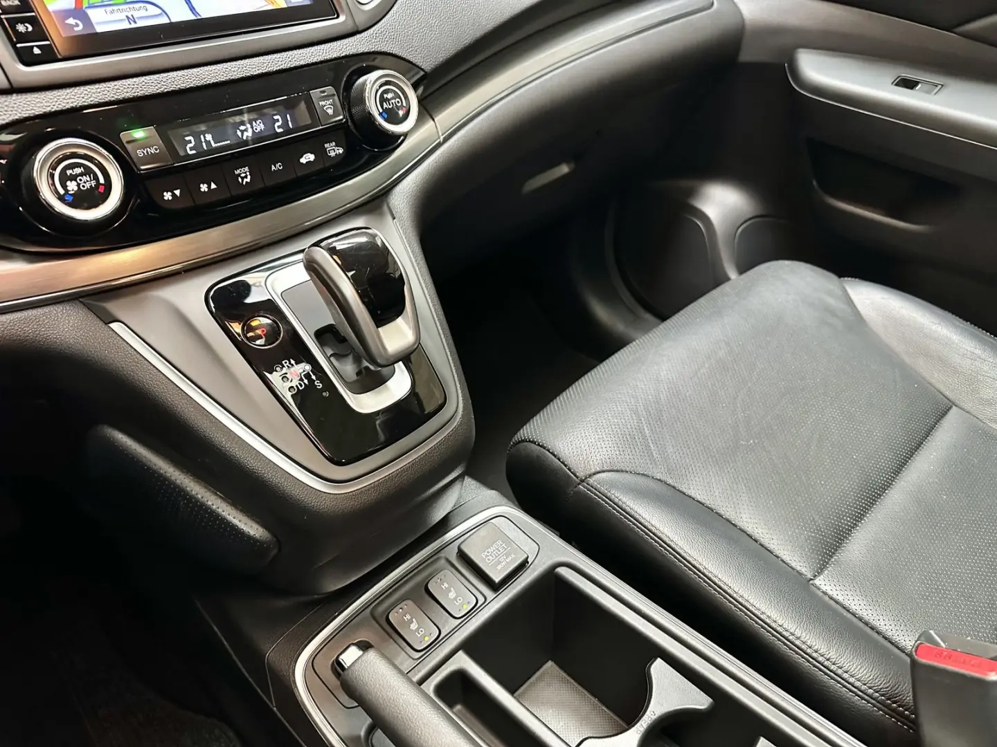 CR-V EXECUTIVE*4WD*AUTOMATIK*ACC*PANO*AHK*BIXENO