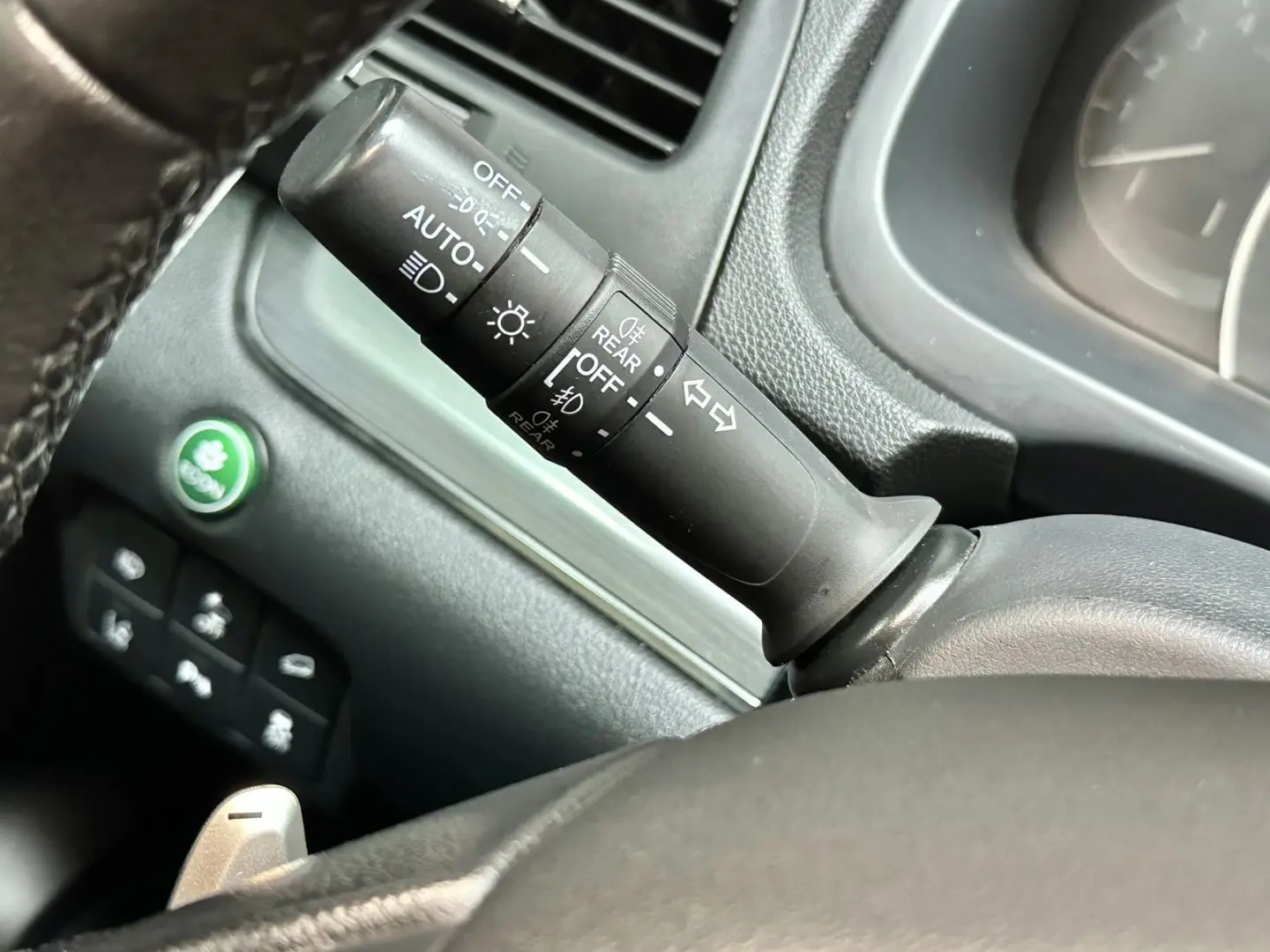 CR-V EXECUTIVE*4WD*AUTOMATIK*ACC*PANO*AHK*BIXENO