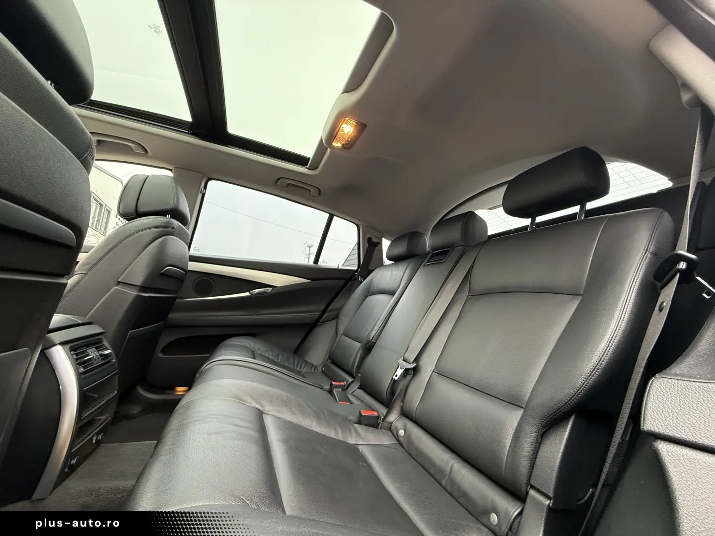 BMW Seria 5GT 3.0 xDrive