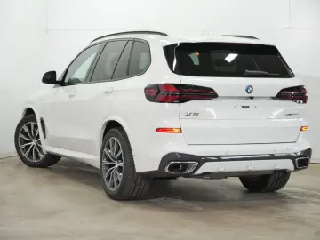 X5 xDrive50e M Sport AHK PANO Autobahnas h/k