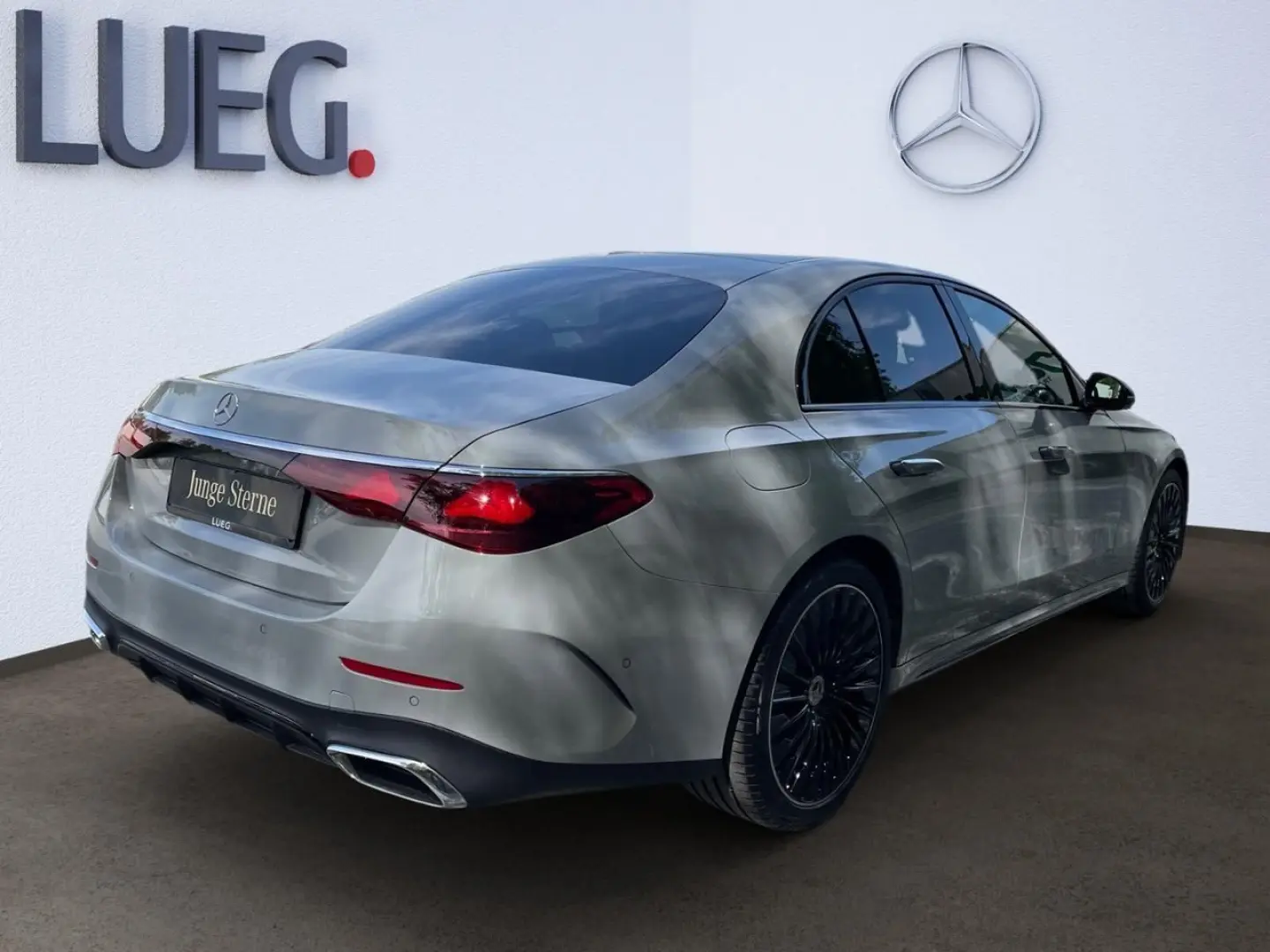 E 220 d AMG-PREMIUM+DISTRONIC+NIGHT+360°KAMERA