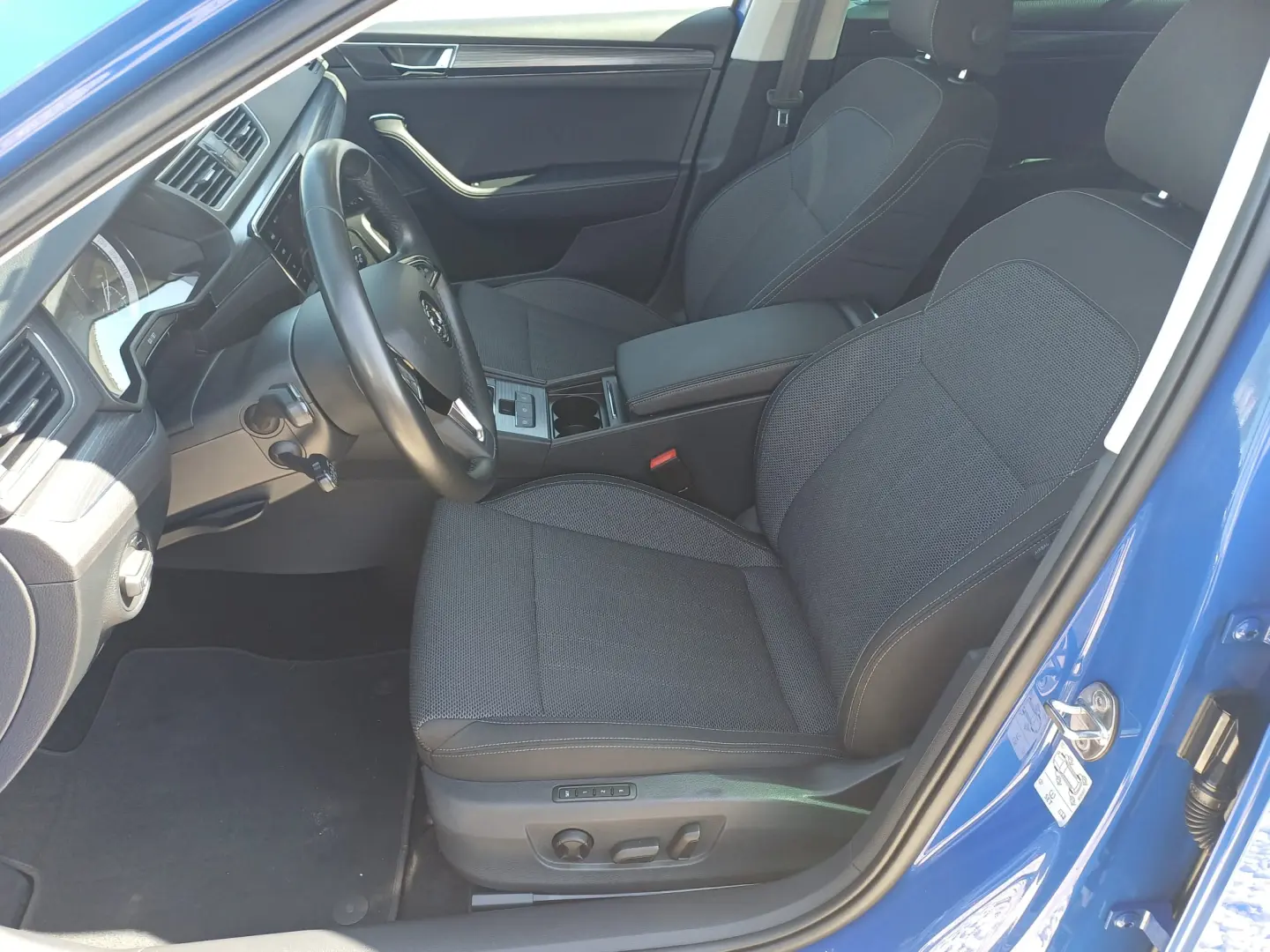 Skoda SUPERB 2.0 TDI 190 cp DSG 4x4 Style