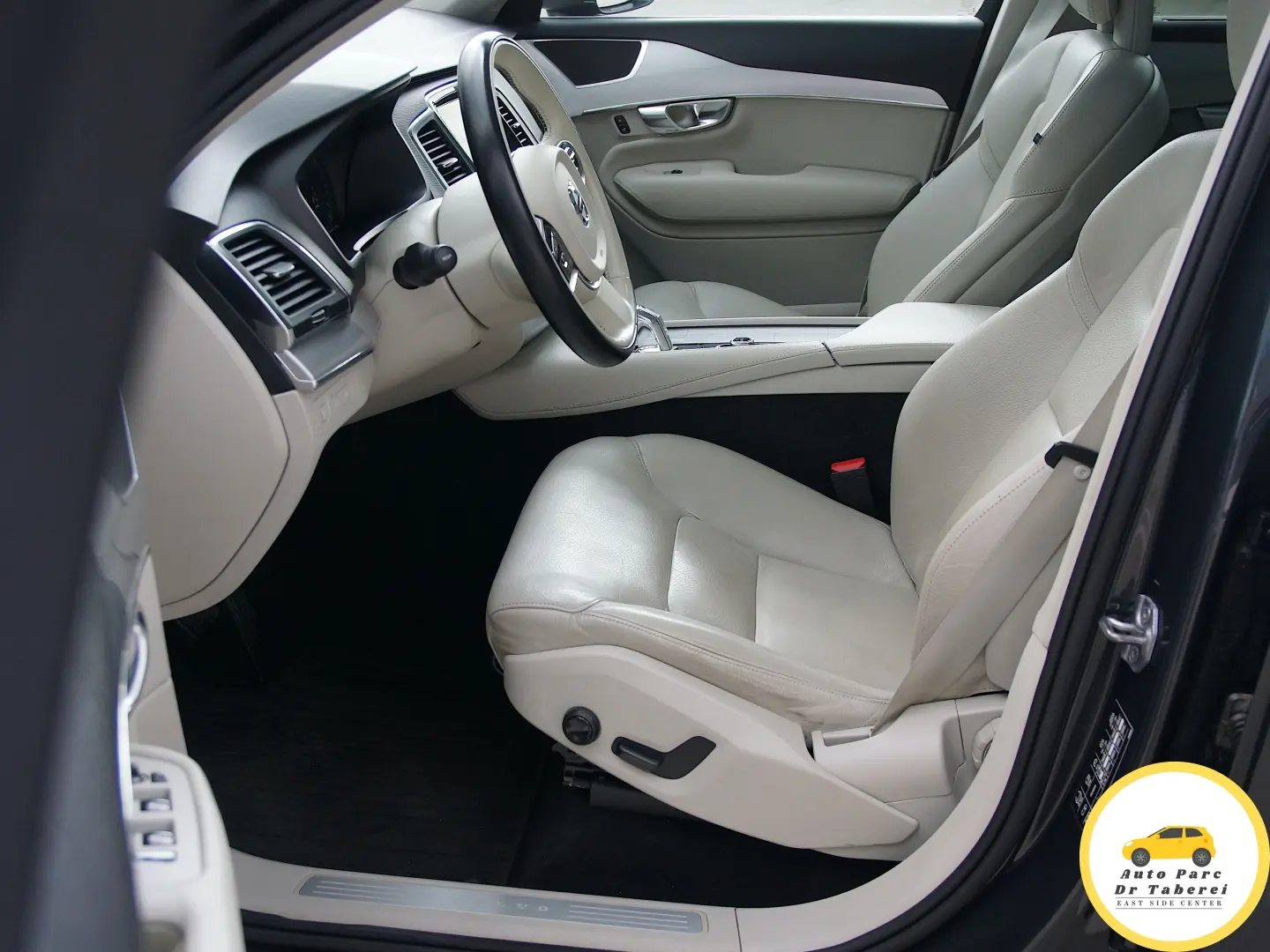 Volvo XC90 T8 AWD 7 locuri Recharge Inscription