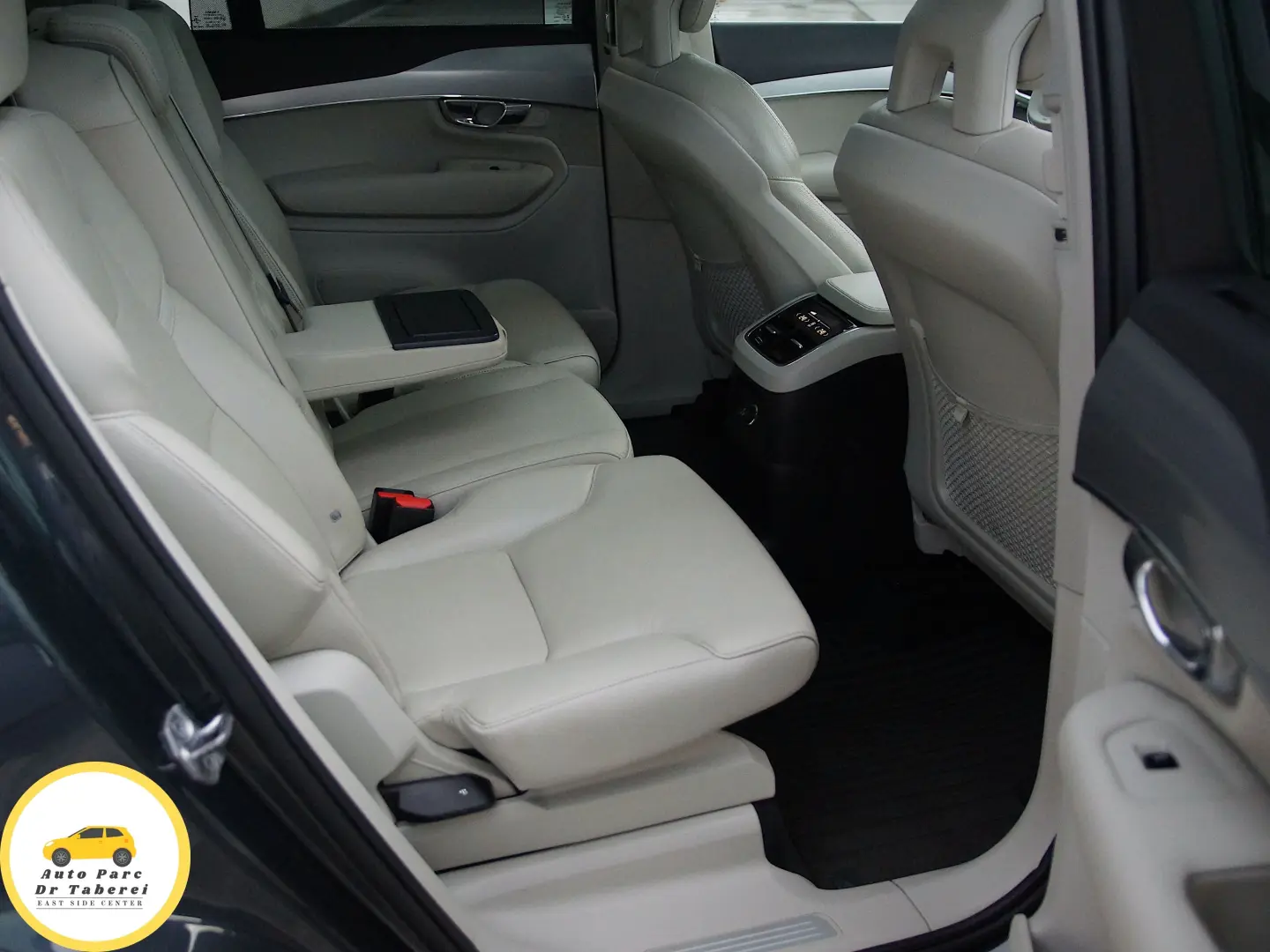 Volvo XC90 T8 AWD 7 locuri Recharge Inscription