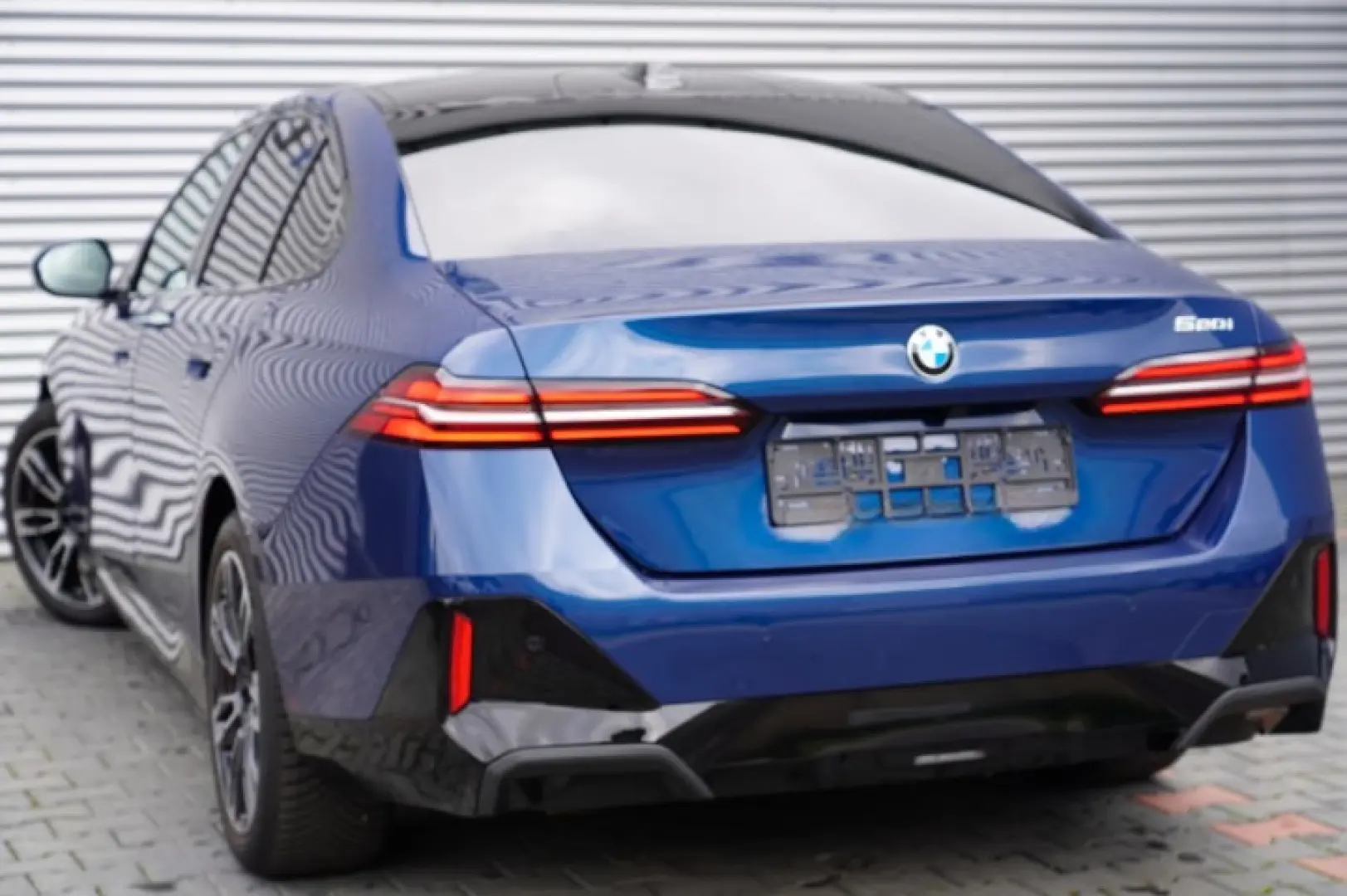 520i M Sport PANO HUD 360 MEMO H&K CARBON AHK