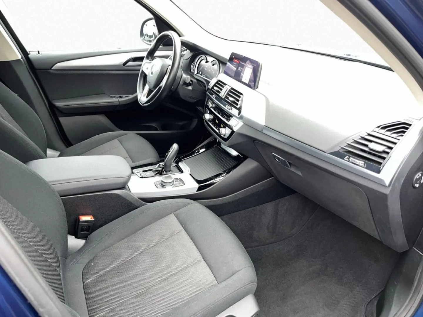 X3 20d xDrive Advantage LiCo+ AHK St&Go LED SHZ