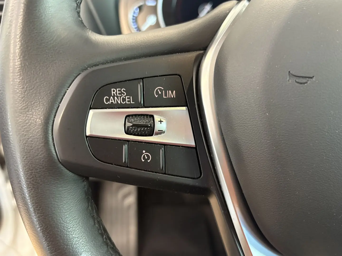 X3 Innovation*XDrive*SHZ*Cockpit Plus*LED*PDC*