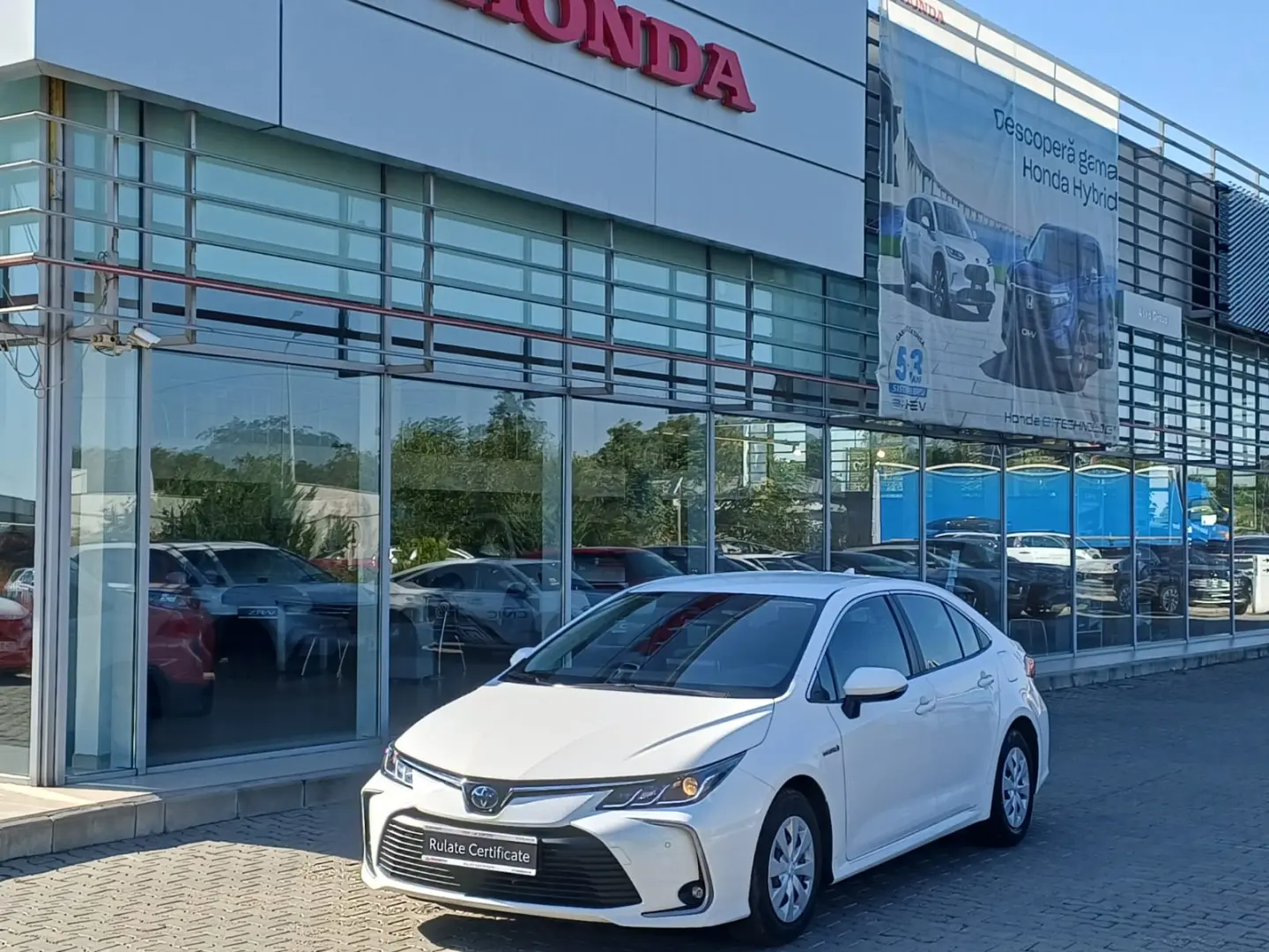 Toyota Corolla Sedan 1.8 hybrid 122 CVT BUSINESS