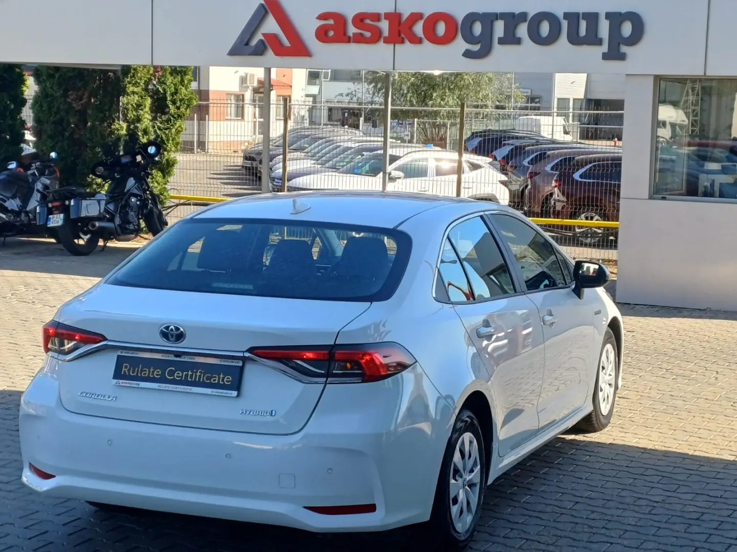 Toyota Corolla Sedan 1.8 hybrid 122 CVT BUSINESS