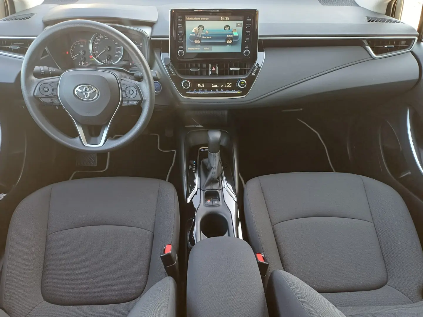 Toyota Corolla Sedan 1.8 hybrid 122 CVT BUSINESS