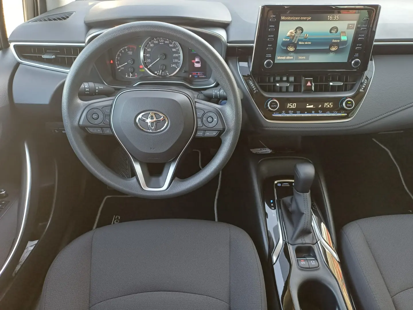 Toyota Corolla Sedan 1.8 hybrid 122 CVT BUSINESS