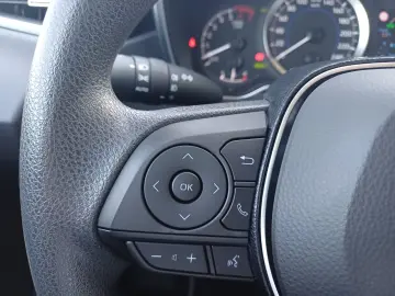 Toyota Corolla Sedan 1.8 hybrid 122 CVT BUSINESS