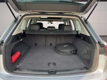 Touareg 3.0 V6 e-Hybrid 4M Elegance AHK*360°