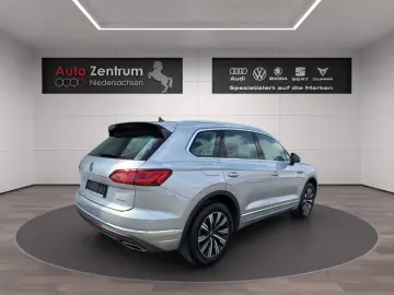 Touareg 3.0 V6 e-Hybrid 4M Elegance AHK*360°