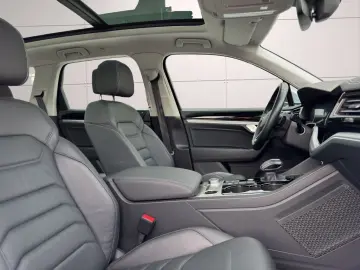Touareg 3.0 V6 e-Hybrid 4M Elegance AHK*360°