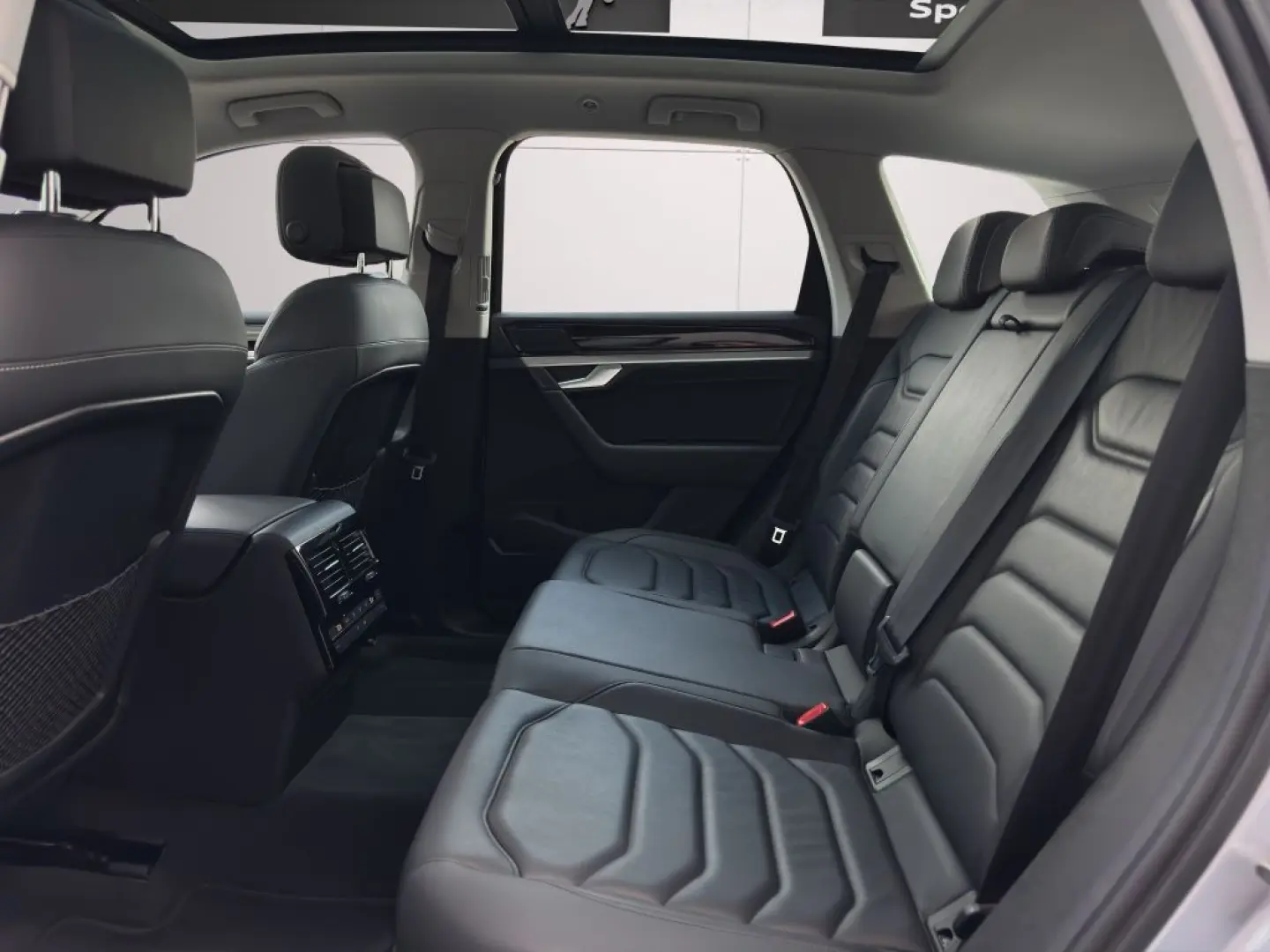 Touareg 3.0 V6 e-Hybrid 4M Elegance AHK*360°