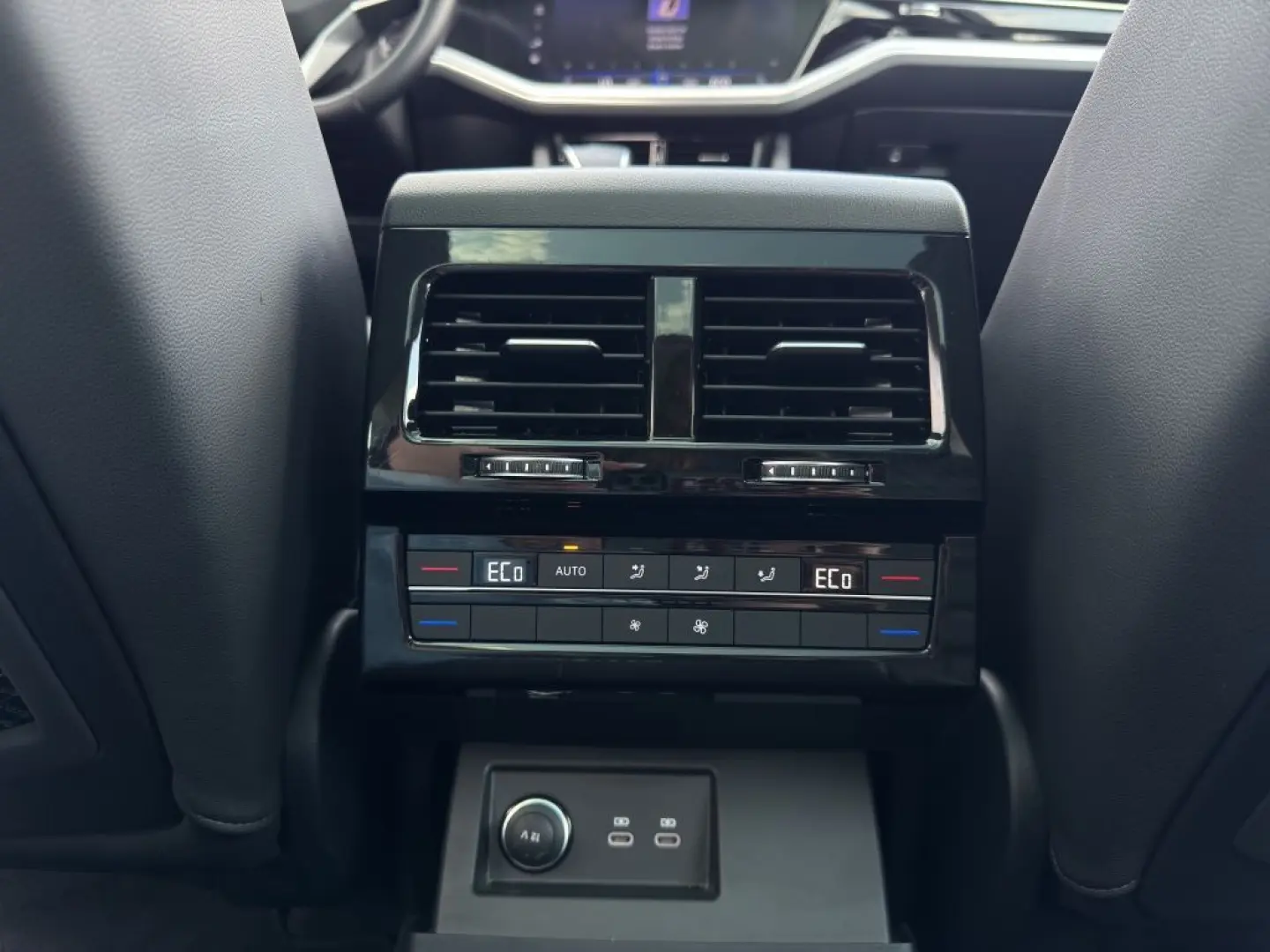 Touareg 3.0 V6 e-Hybrid 4M Elegance AHK*360°