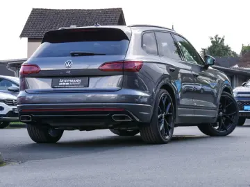 Touareg 3.0 V6 R 4M eHybrid Pano AHK ACC