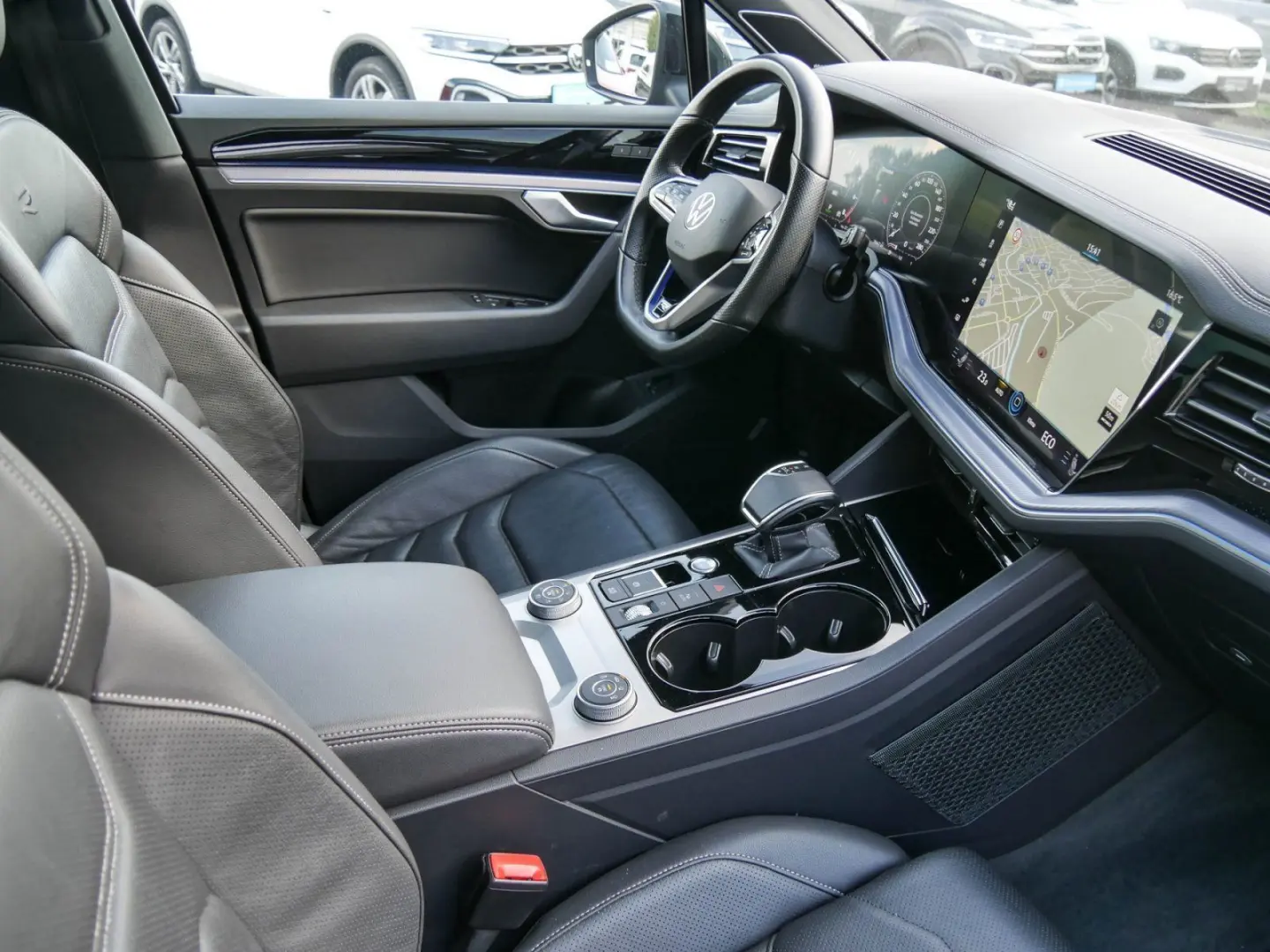 Touareg 3.0 V6 R 4M eHybrid Pano AHK ACC