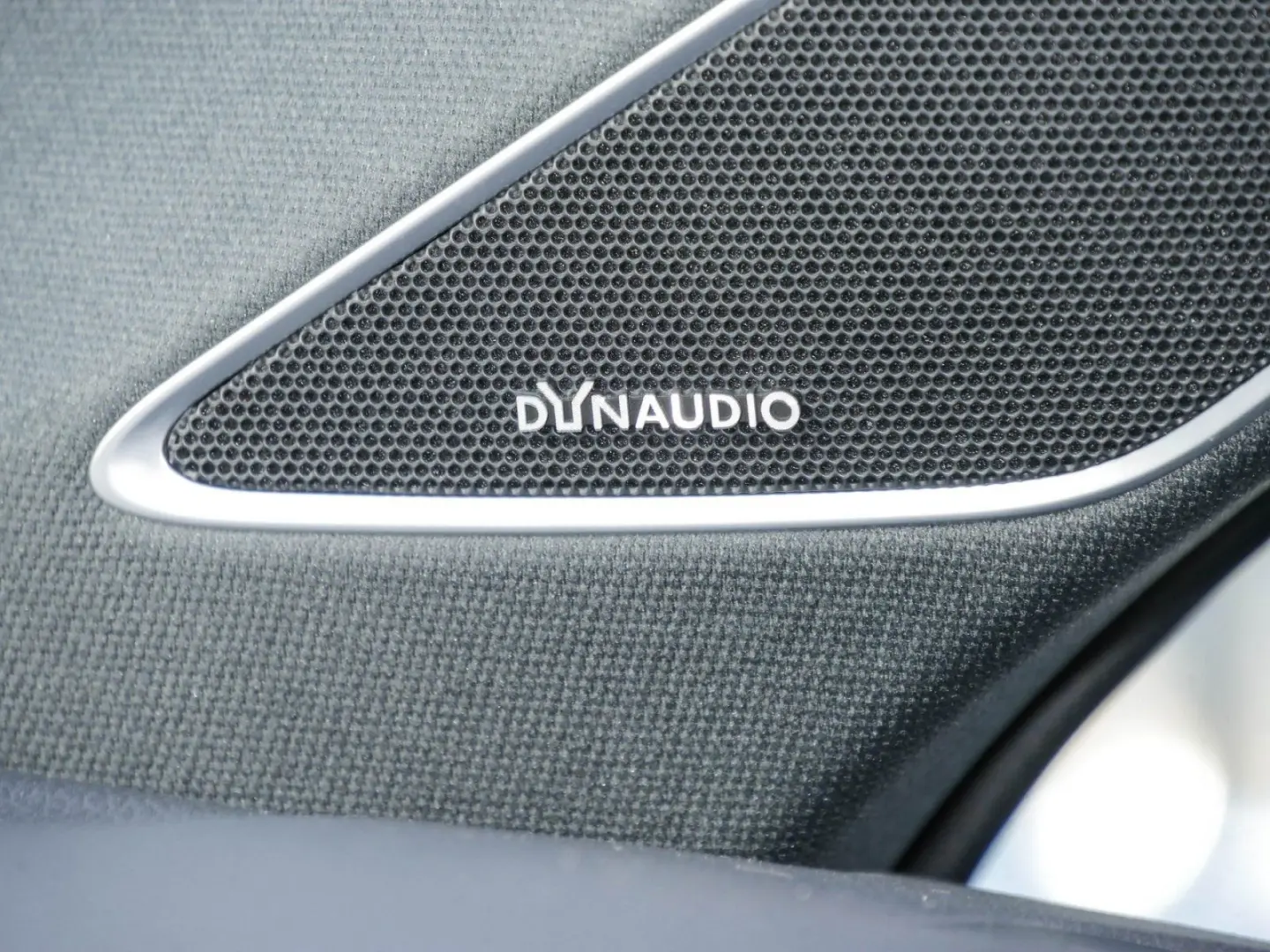 Touareg 3.0 V6 R 4M eHybrid Pano AHK ACC