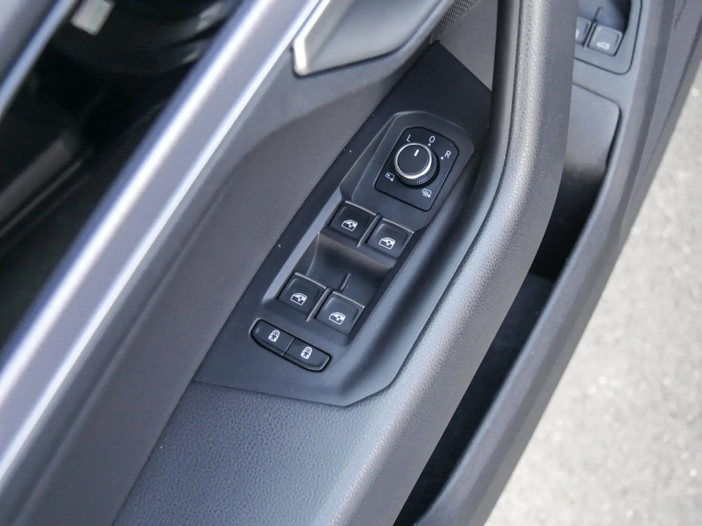 Touareg 3.0 V6 R 4M eHybrid Pano AHK ACC