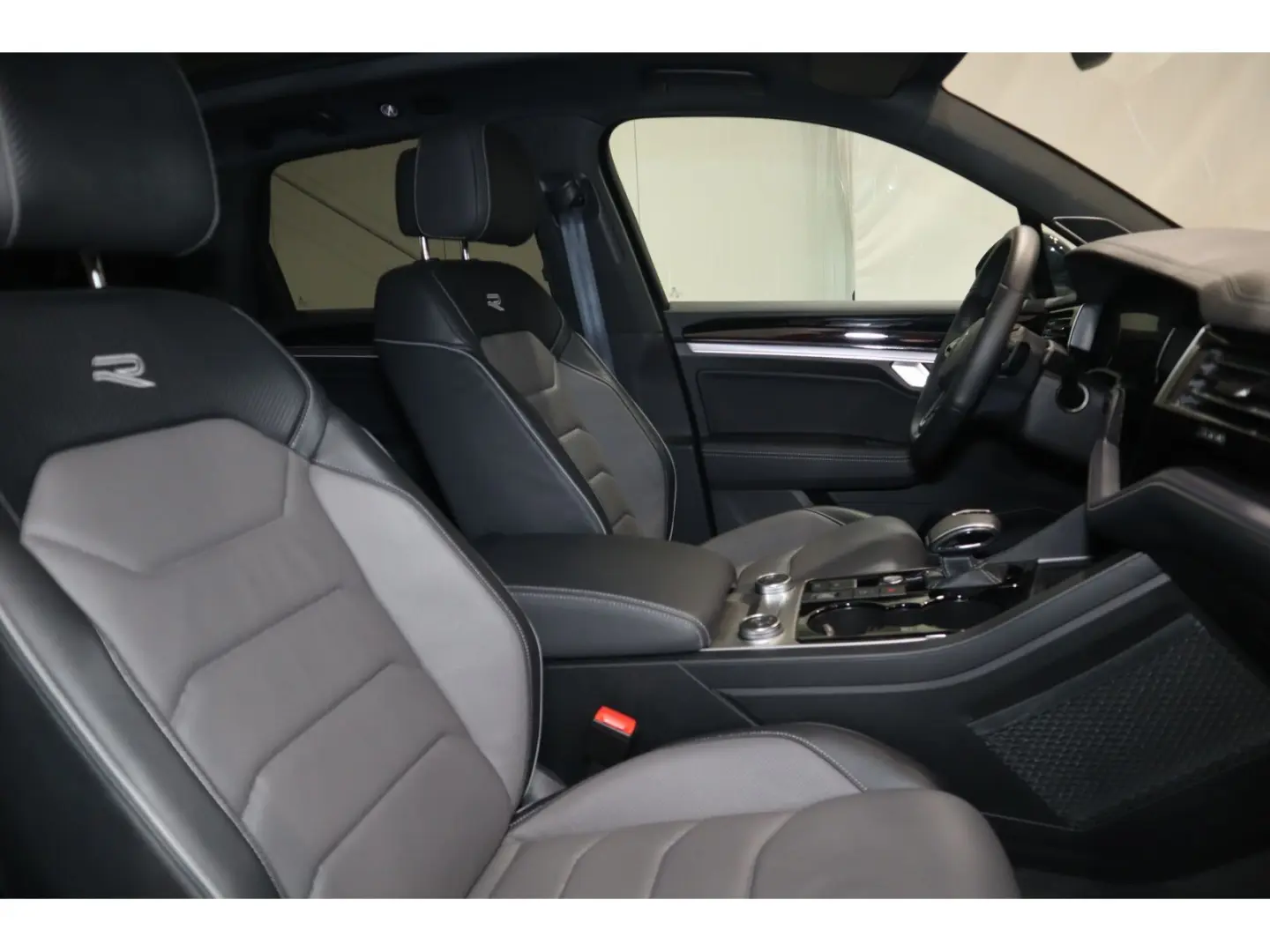 Touareg 3.0 TDI 4Motion R-Line Navi*AHK*CAM*Lede