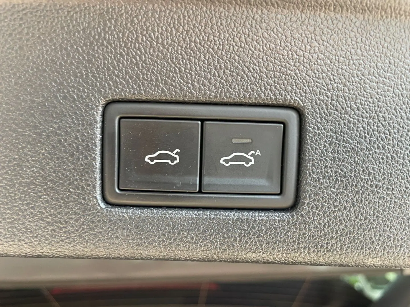 Touareg Elegance eHyb.+Pano+HuD+Leder+AHK+Luft+