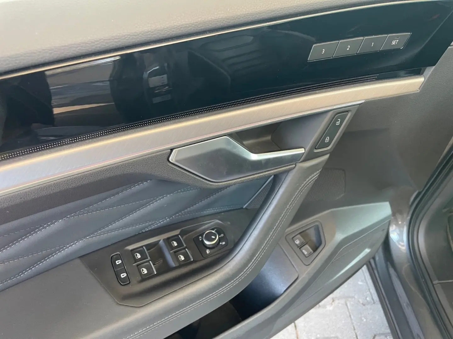 Touareg Elegance eHyb.+Pano+HuD+Leder+AHK+Luft+