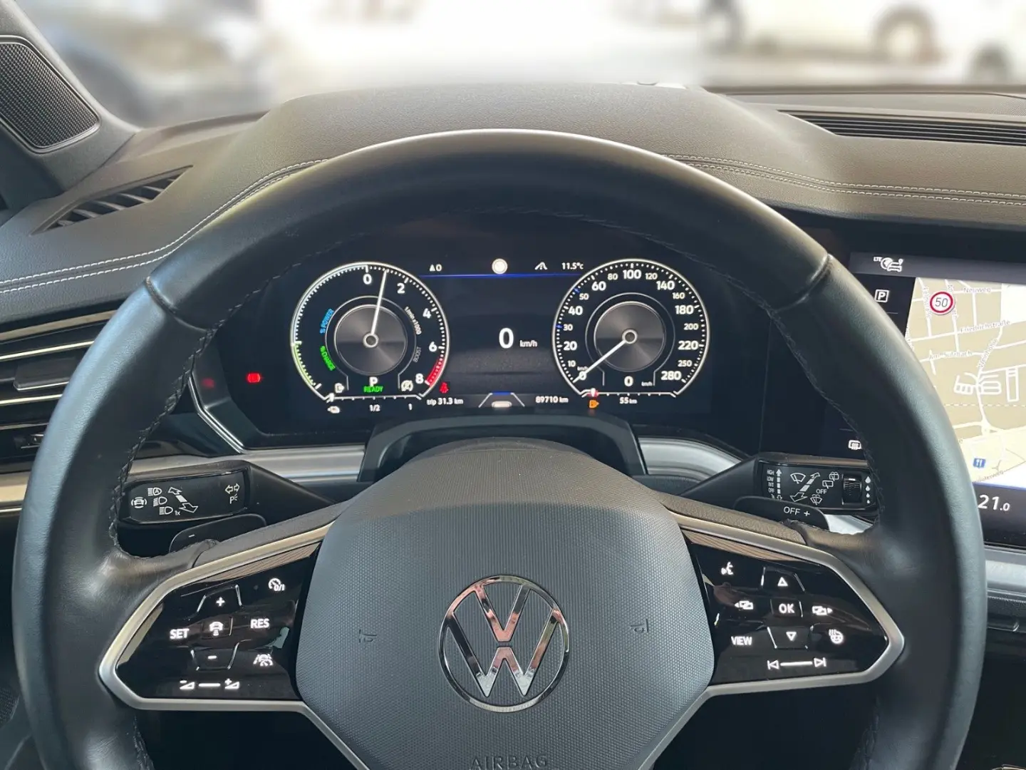 Touareg Elegance eHyb.+Pano+HuD+Leder+AHK+Luft+