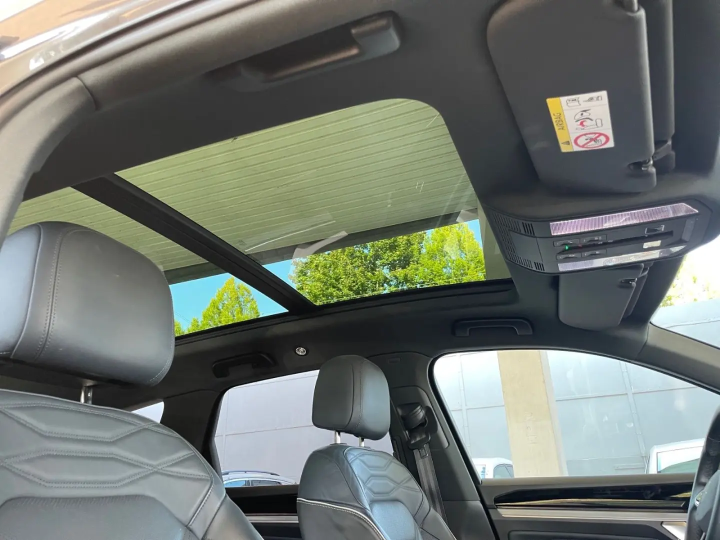 Touareg Elegance eHyb.+Pano+HuD+Leder+AHK+Luft+