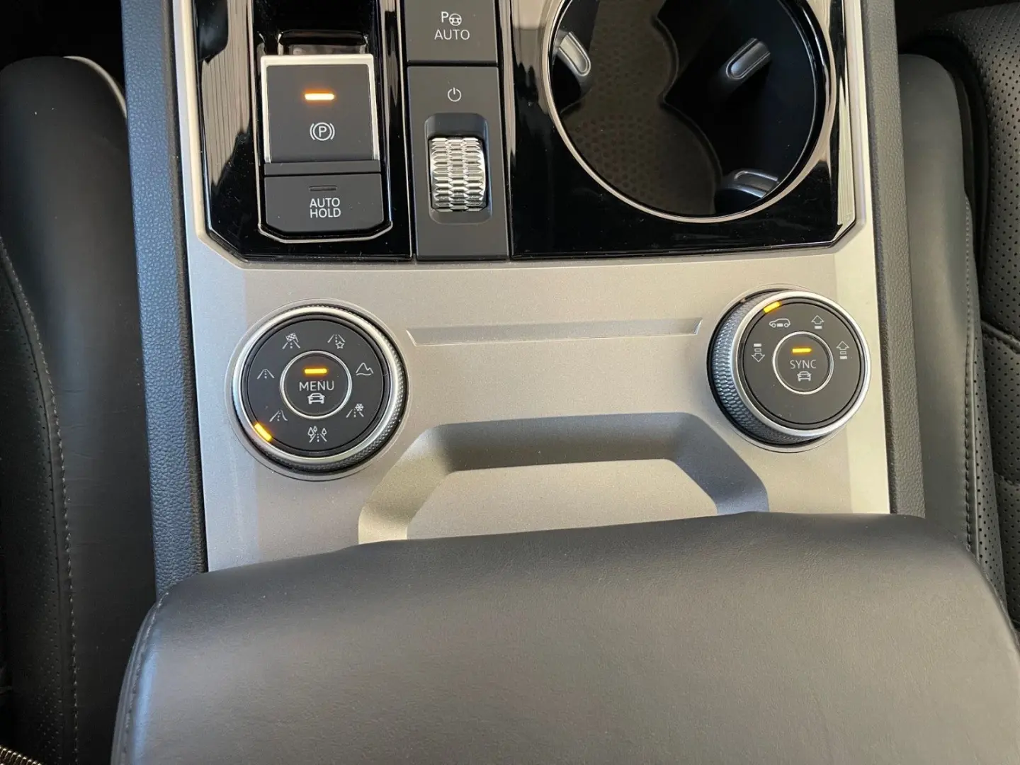 Touareg Elegance eHyb.+Pano+HuD+Leder+AHK+Luft+