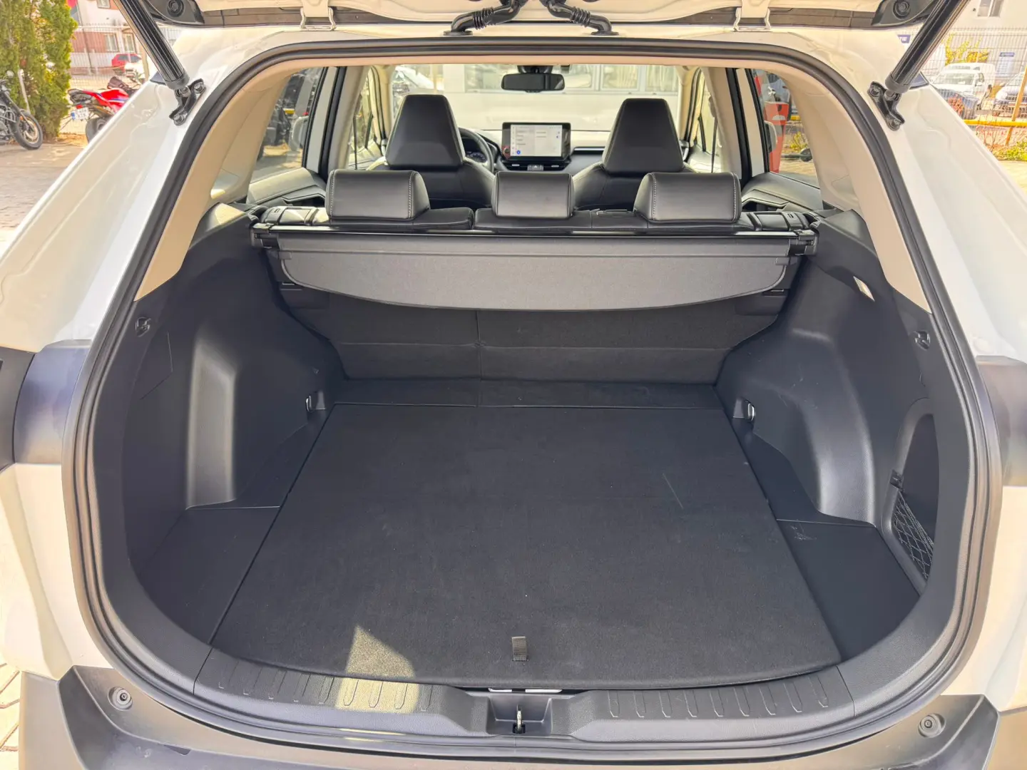 Toyota RAV-4 Hybrid 2.5 222 CP Luxury 4x4/ Car no.47
