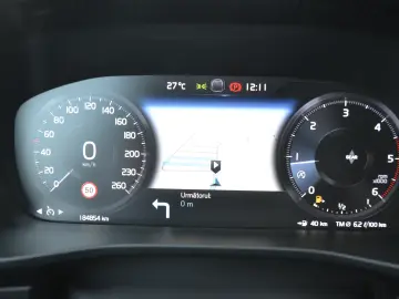 Volvo XC40 2.0 D3 Momentum 2WD