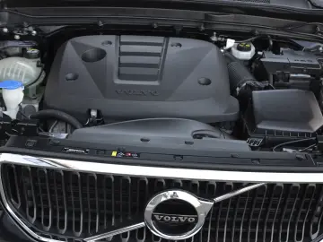 Volvo XC40 2.0 D3 Momentum 2WD
