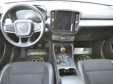 Volvo XC40 2.0 D3 Momentum 2WD