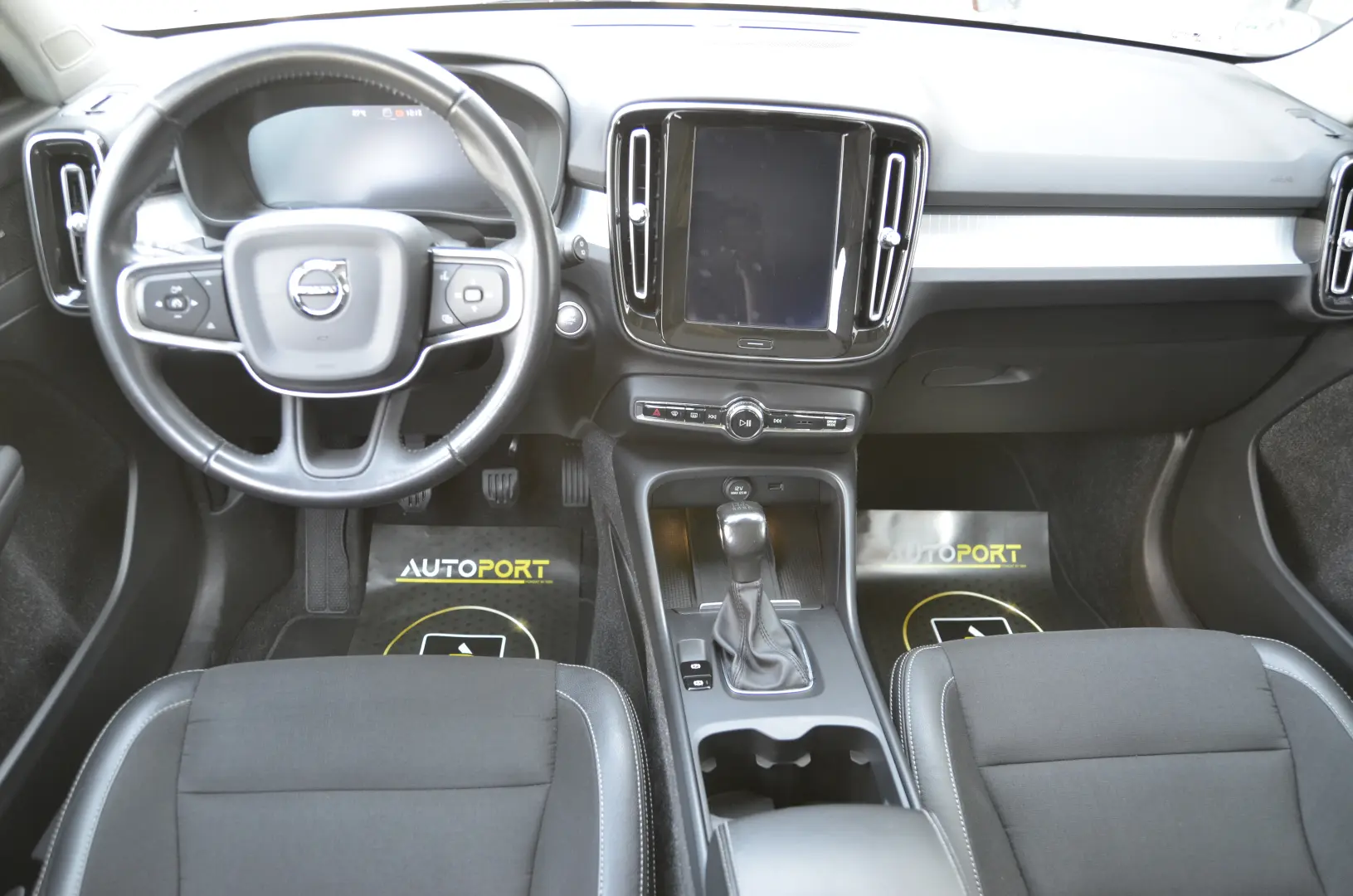 Volvo XC40 2.0 D3 Momentum 2WD