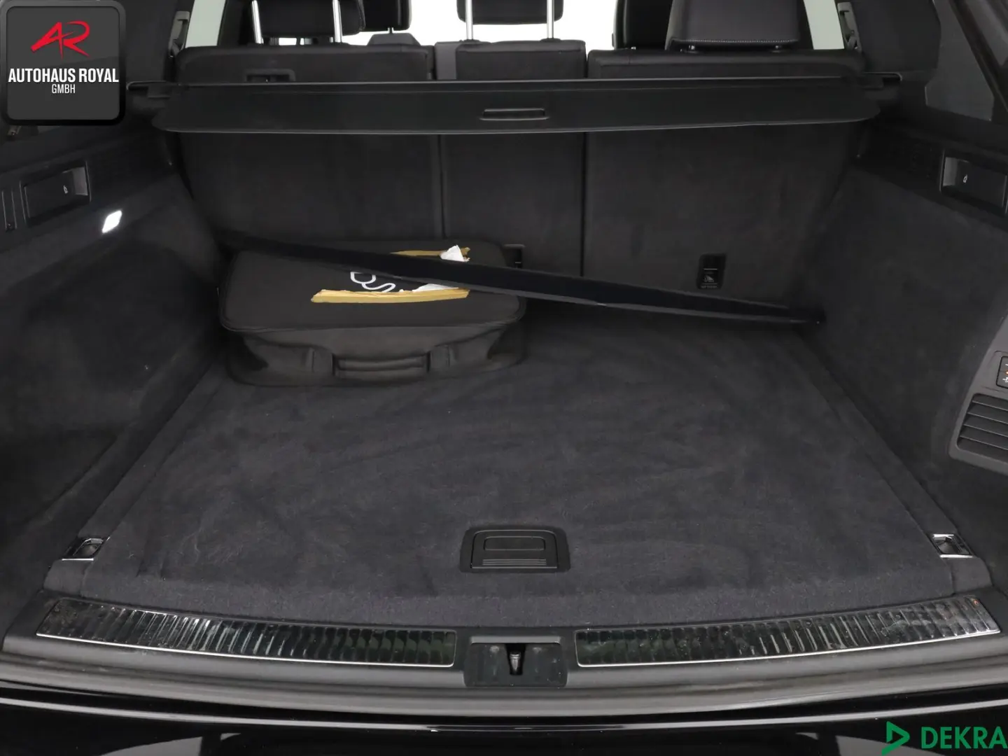 Touareg 3.0 eHybrid 4M R DYNAUDIO,HUD,LUFT,ACC