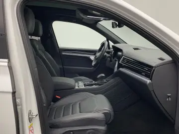 Touareg R-Line 4.0 TDI V8 4M CarPlay Matrix Pano