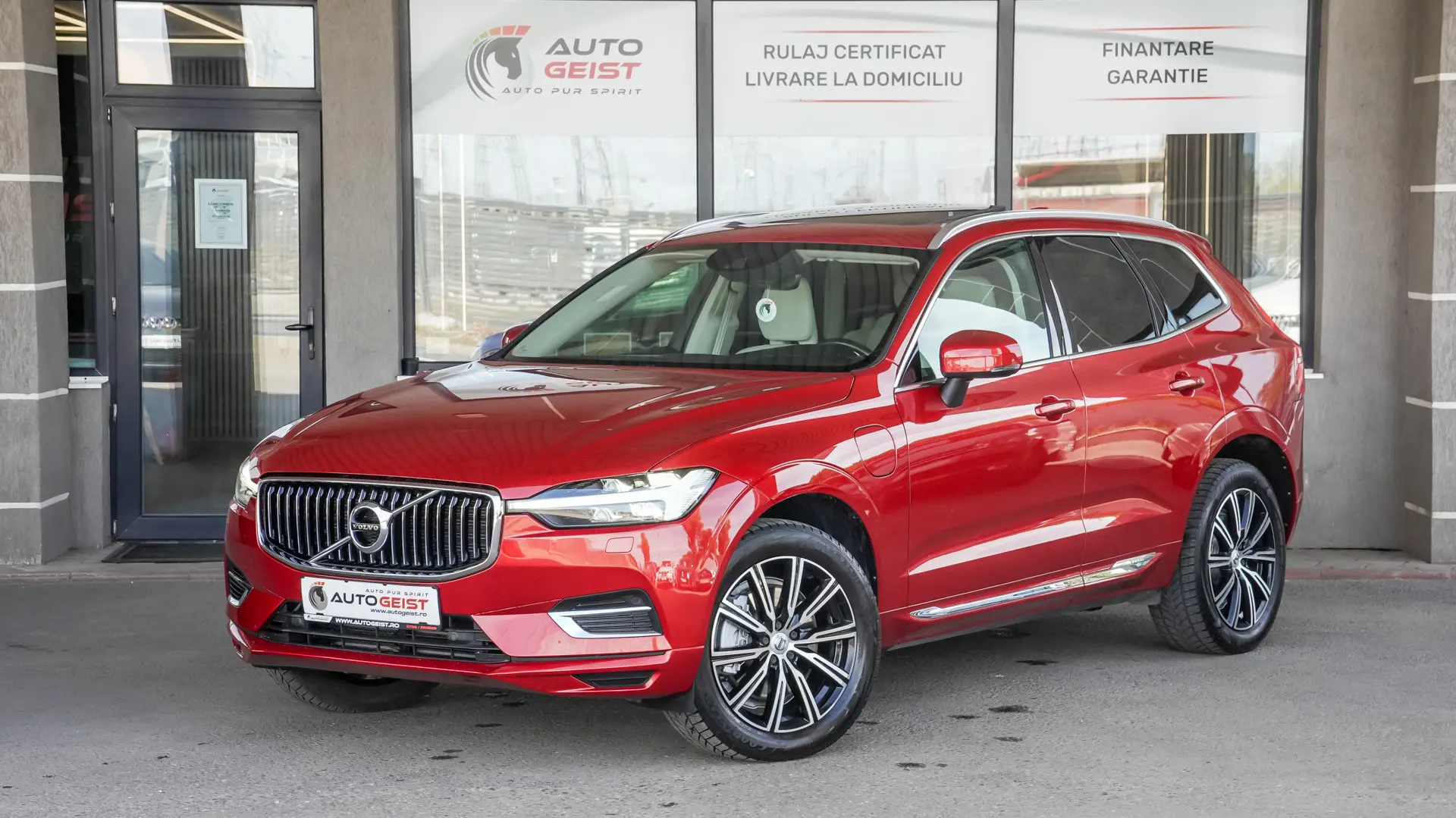 VOLVO XC60 T6 INSCRIPTION PLUG-IN