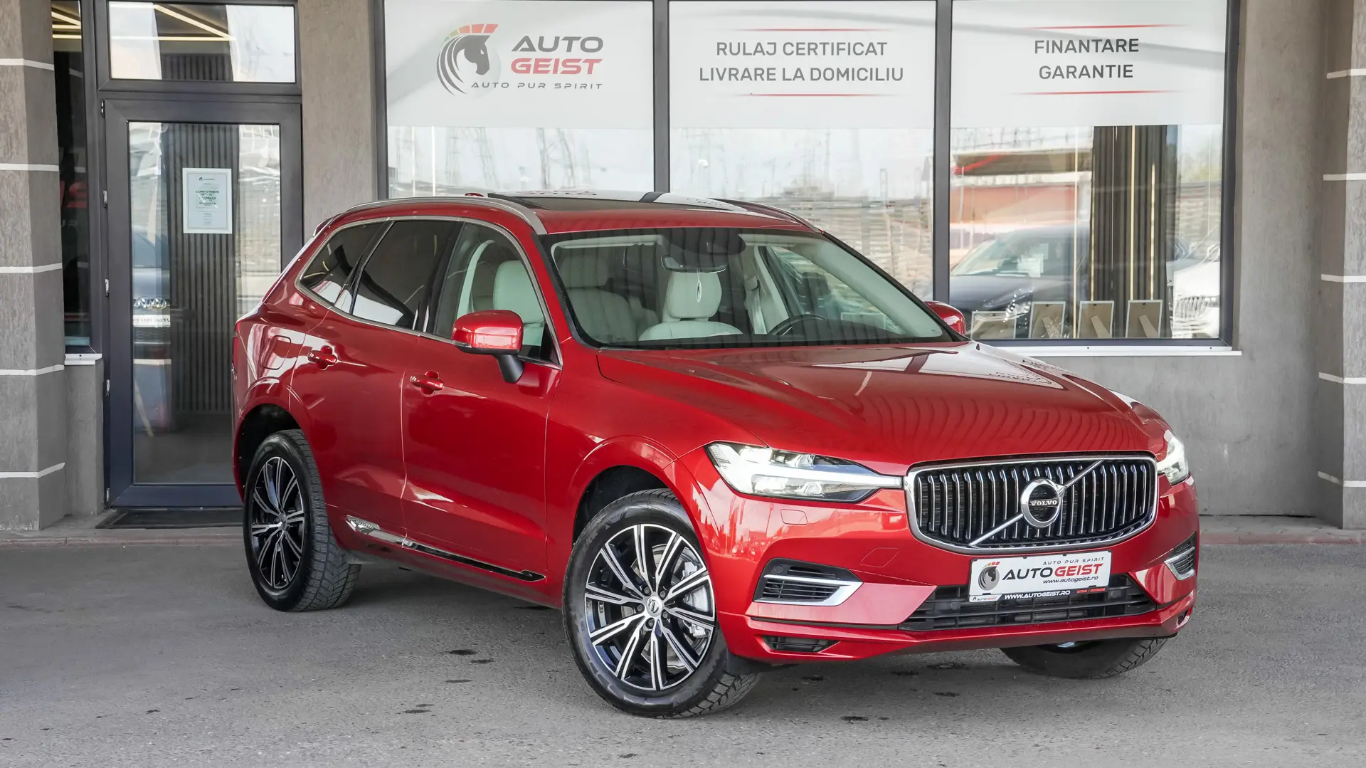 VOLVO XC60 T6 INSCRIPTION PLUG-IN