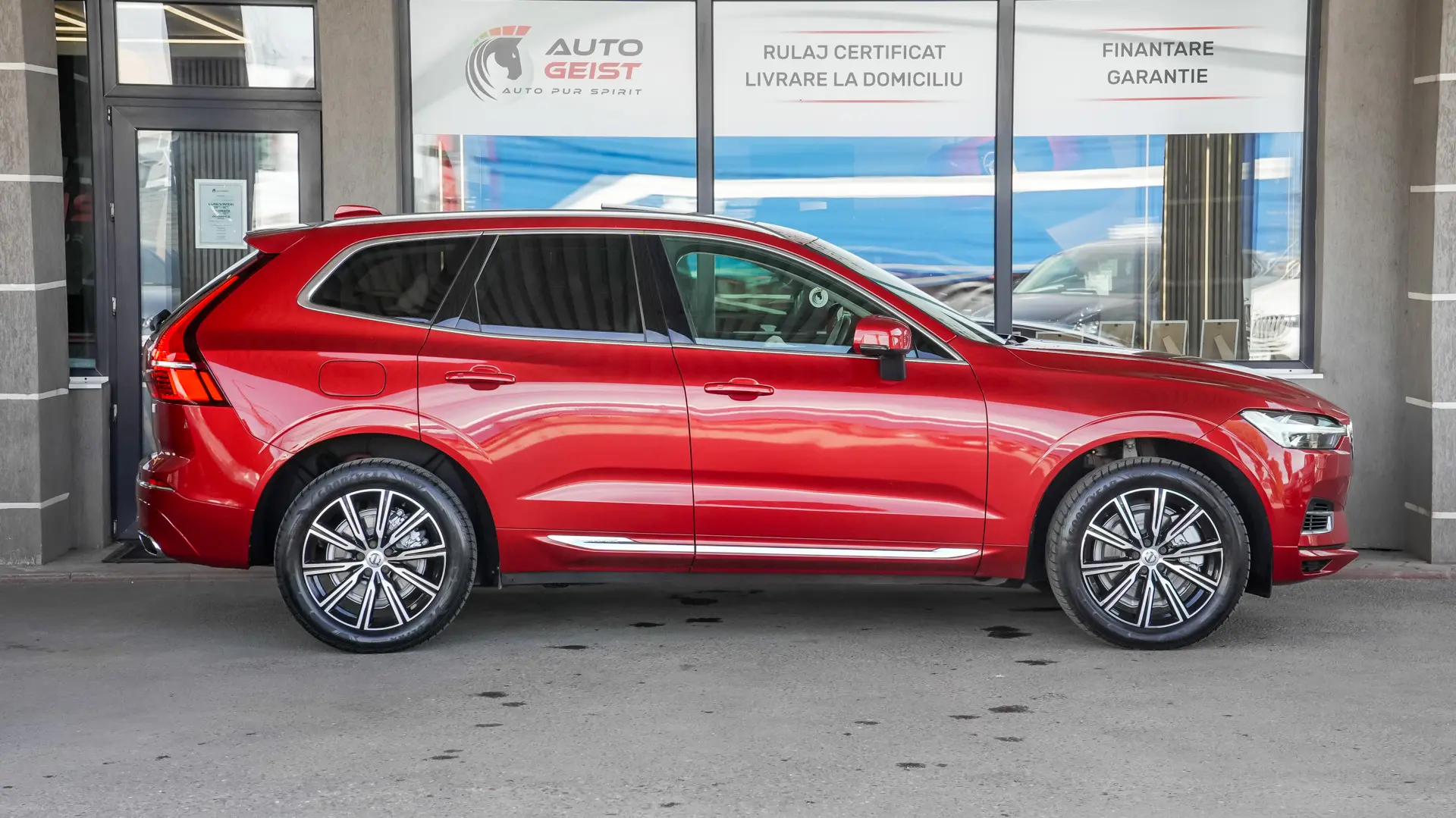 VOLVO XC60 T6 INSCRIPTION PLUG-IN