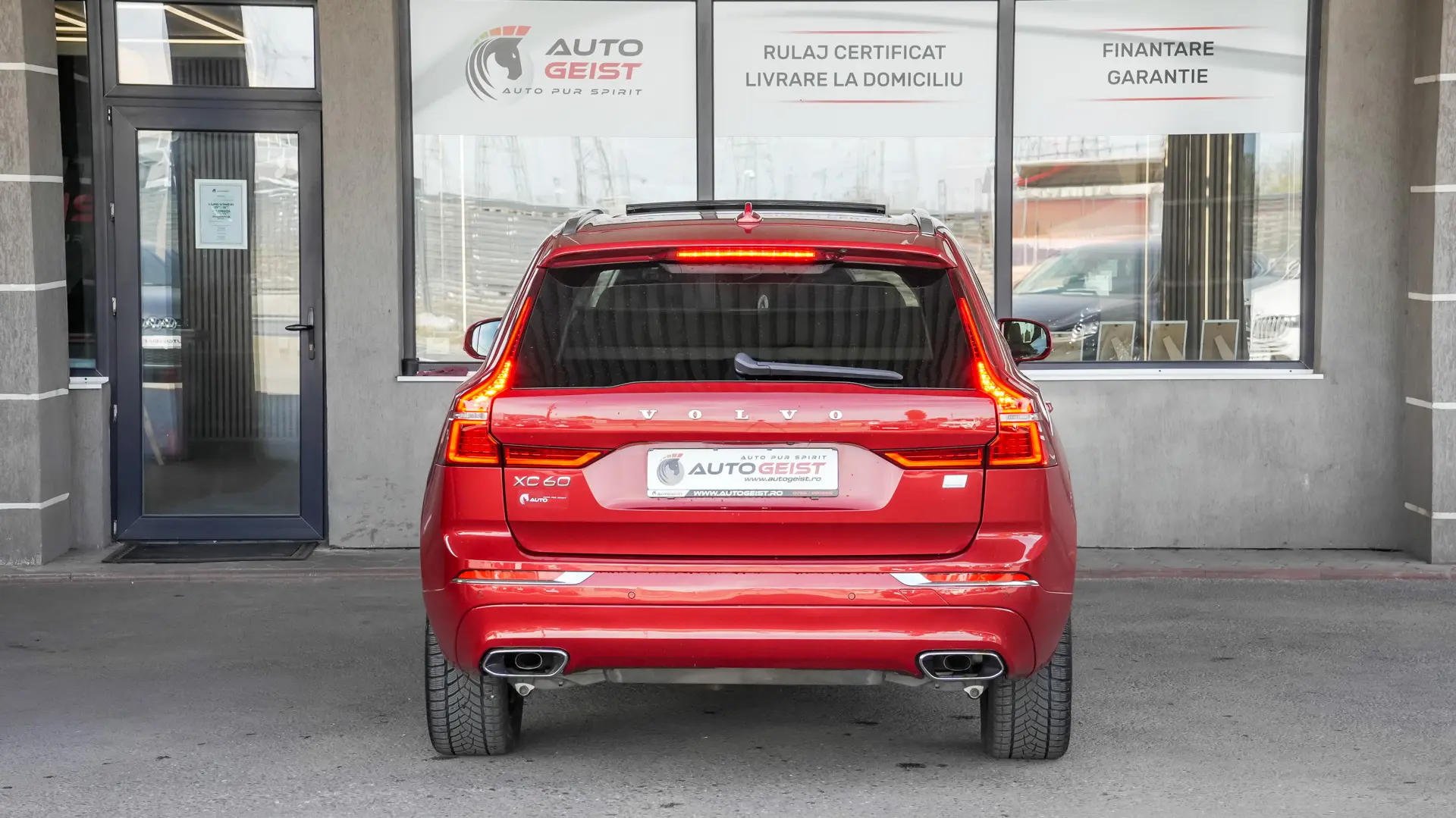 VOLVO XC60 T6 INSCRIPTION PLUG-IN