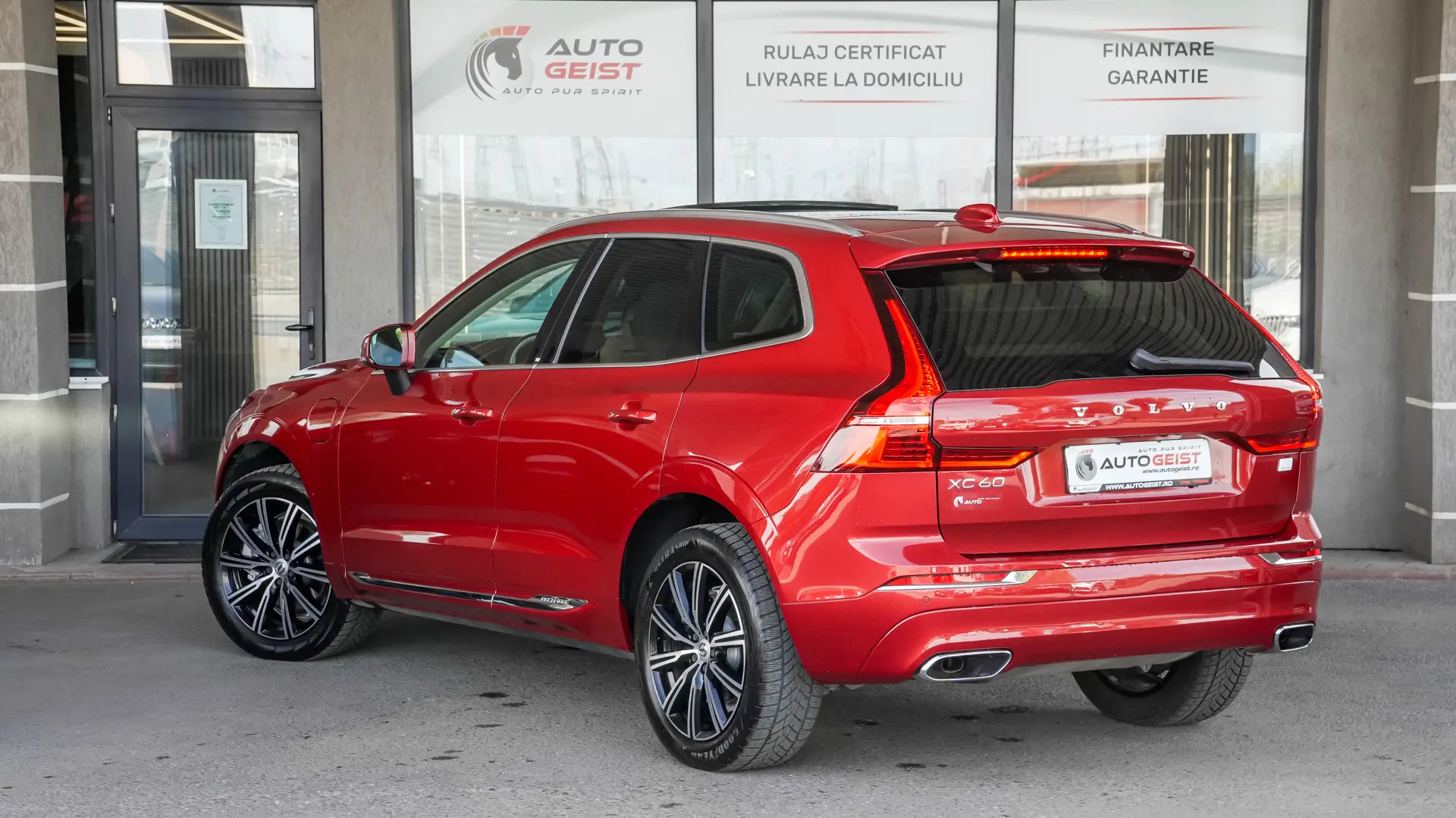 VOLVO XC60 T6 INSCRIPTION PLUG-IN