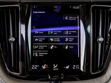 VOLVO XC60 T6 INSCRIPTION PLUG-IN