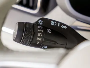 VOLVO XC60 T6 INSCRIPTION PLUG-IN