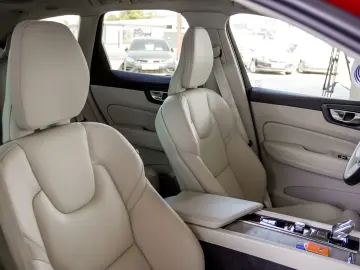 VOLVO XC60 T6 INSCRIPTION PLUG-IN