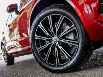 VOLVO XC60 T6 INSCRIPTION PLUG-IN